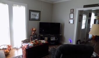 36 Richmond Pl, Bristol, CT 06010