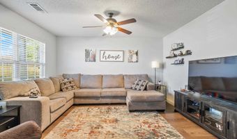 1202 Meadows Dr, Benton, AR 72019