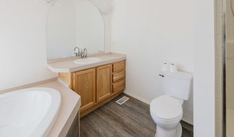 222 8th St, Carlin, NV 89822
