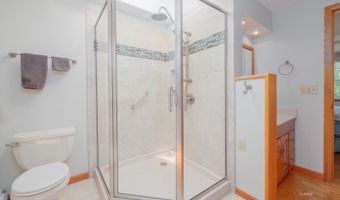 7 Robin Hill Ln, Athens, OH 45701