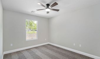 21 E Cofield St, Aurora, MO 65605