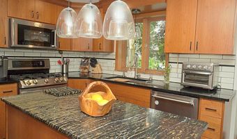 89 Beachridge Dr, Amherst, NY 14051