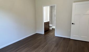 522 S 3rd St, Albia, IA 52531