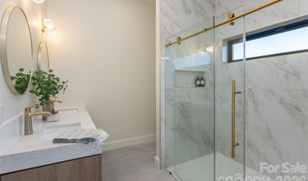 6 Dailey Dr, Asheville, NC 28801