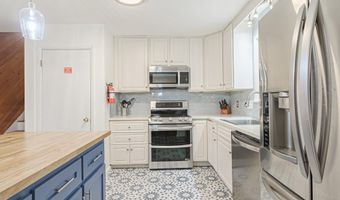 48 W BOLTON Ave, Absecon, NJ 08201