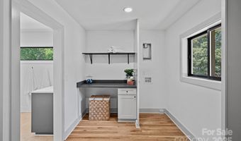 4209 Windwood Cir, Charlotte, NC 28226