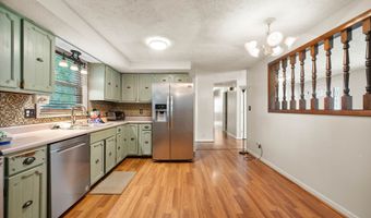 517 Spring Mill Rd, Anderson, IN 46013