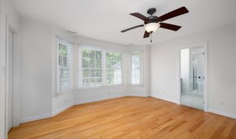407 Maple Creek Ct, Apex, NC 27502
