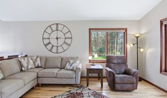 1301 Sandy Ridge Ln, Altoona, WI 54720