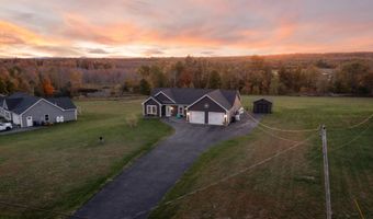 40 Knoll Crest Dr, Bangor, ME 04401