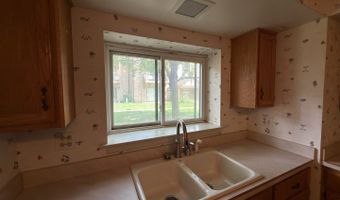 831 S Dwyer Ave A, Arlington Heights, IL 60005