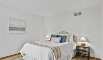 17 Springfield Ct, Madison, WI 53719