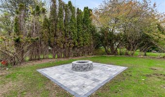 540 Middle Hwy, Barrington, RI 02806