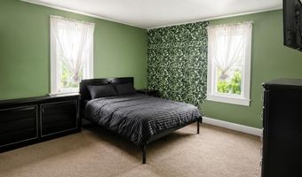 74 James St, Amsterdam, NY 12010