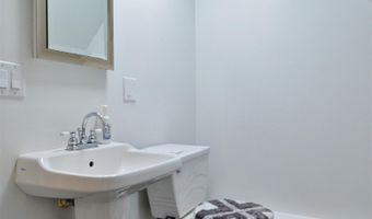 22 E 44TH St, Bayonne, NJ 07002