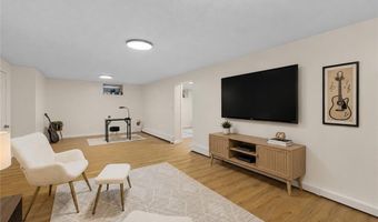 461 River Rd, Lincoln, RI 02865