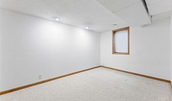 2100 10th St SW, Austin, MN 55912