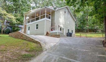 639 Lakeshore Dr, Berkeley Lake, GA 30096