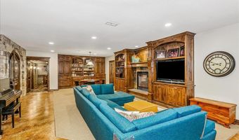 1302 E Bluestem Ct, Andover, KS 67002