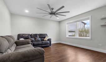 330 OAK HILL Ct, Antioch, IL 60002