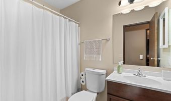 2376 Hiddengarden Ct, Ballwin, MO 63021