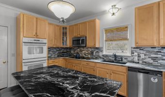 8 TAMAR Ct, Bear, DE 19701