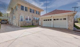 411 N B St, Arkansas City, KS 67005