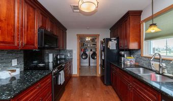 11088 Tahiti St, Bay St. Louis, MS 39520