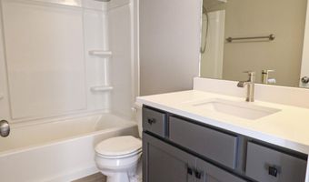 5820 Allerton Dr, Ames, IA 50014