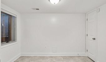 925 DECATUR St NW, Washington, DC 20011