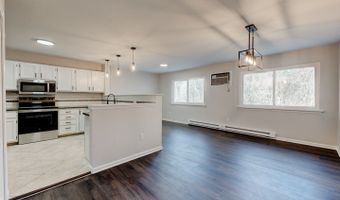 136 Pembroke Rd 9-78, Danbury, CT 06811