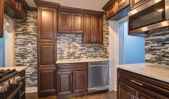 2258 ARLINGTON Ter, Alexandria, VA 22303