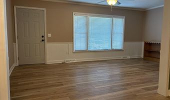 415 W Pine St, Andrews, SC 29510
