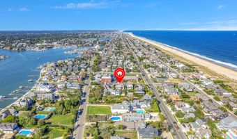 45 Strickland St, Bay Head, NJ 08742