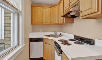 1820 SWANN St NW #303, Washington, DC 20009