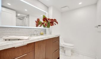 19355 Turnberry Way 26E, Aventura, FL 33180