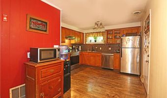 10 Woolsey Rd, Middletown, RI 02842