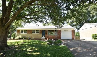 5800 Crossmont Dr, Affton, MO 63123