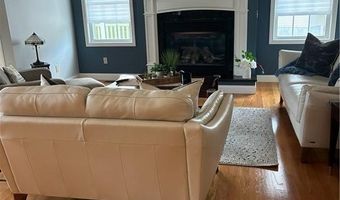 32 Sweet Pea Dr, Cranston, RI 02920