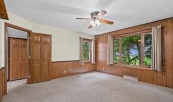 6544 Mohawk Rd, Allenton, WI 53002