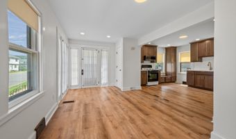 16 Bethel St, Bristol, CT 06010