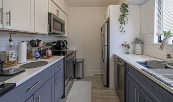 39 Lance Cir 39, Bridgeport, CT 06606