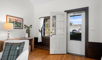 7 George St, Barnstable, MA 02630