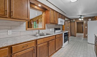 6544 Mohawk Rd, Allenton, WI 53002