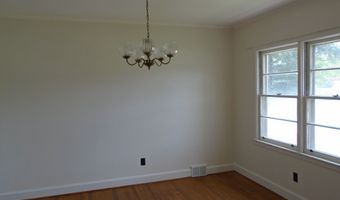 122 Houston, Barnesville, GA 30204