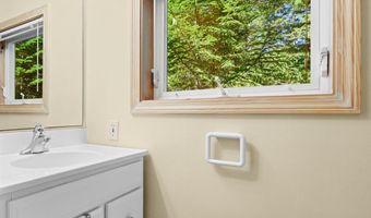 103 Pine Heath Rd, Bar Harbor, ME 04609