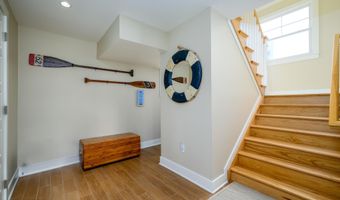 211 Stratford Ave, Beach Haven, NJ 08008