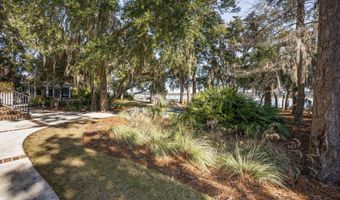 31 Anchorage Way, Beaufort, SC 29902