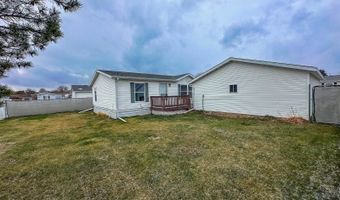 5105 Redcoat Loop, Bismarck, ND 58503