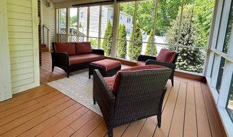 754 Rustic Ln, Cheshire, CT 06410